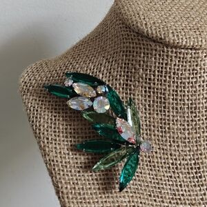 Elegant Signed Pierre Green Marquise Crystals Brooch